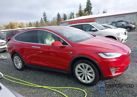 2019 Tesla Model X 100D/75D/Long Range из США, поврежденный, VIN 5YJXCBE21KF211465